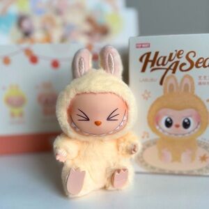 Pop Mart Labubu Have a Seat Sisi